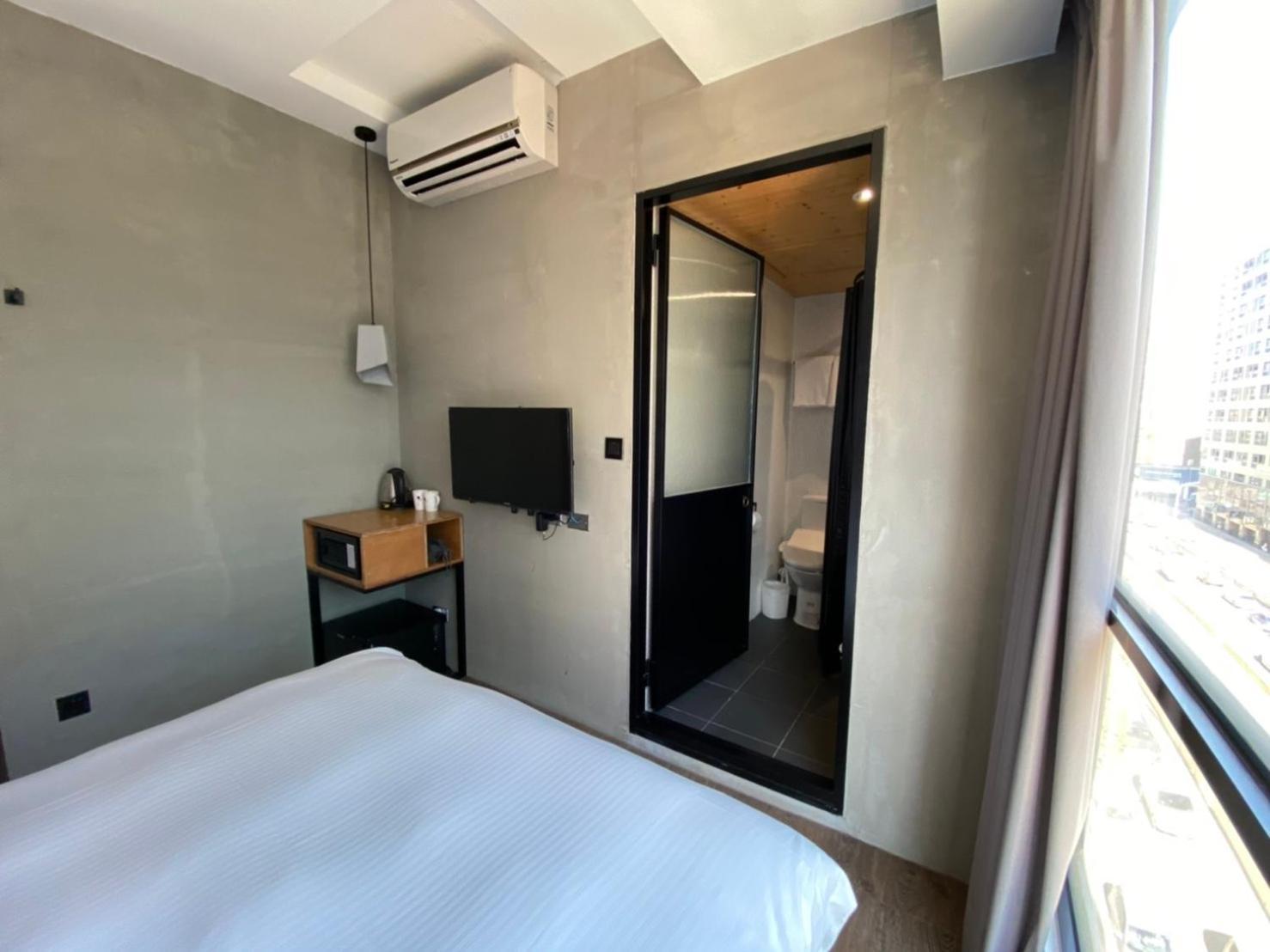 Just Inn Xin Yi 正旅館 信義 Tajpej Zewnętrze zdjęcie